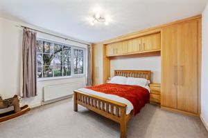 Photo 27- click for photo gallery